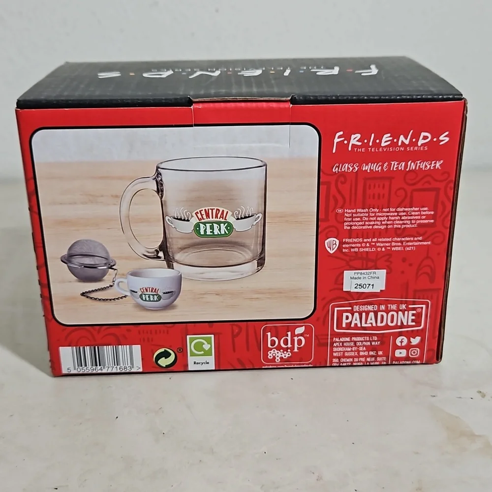 NWT friends the tv series central perk glass mug and tea infuser giftset